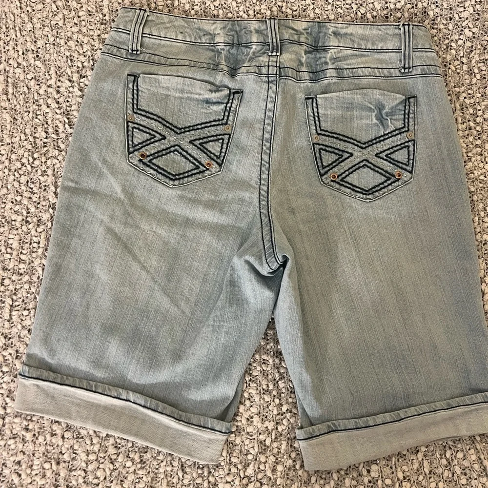 Jeans - Picture 2 of 4